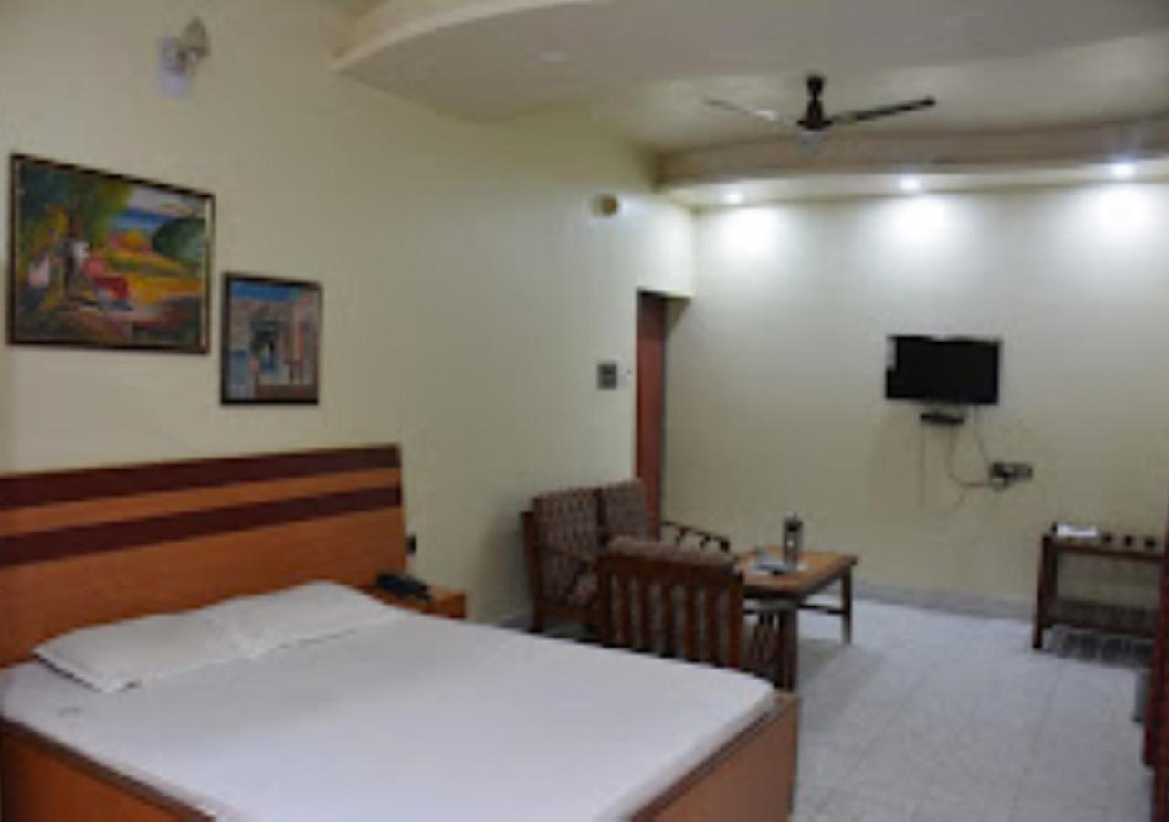 Saharsa Vijieya Hotel Bihar מראה חיצוני תמונה