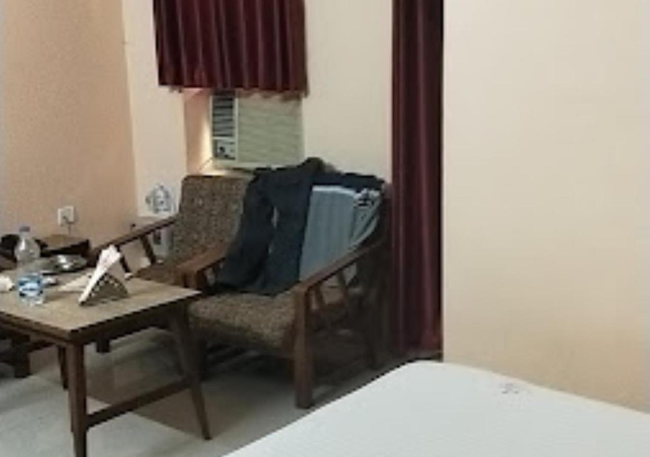 Saharsa Vijieya Hotel Bihar מראה חיצוני תמונה
